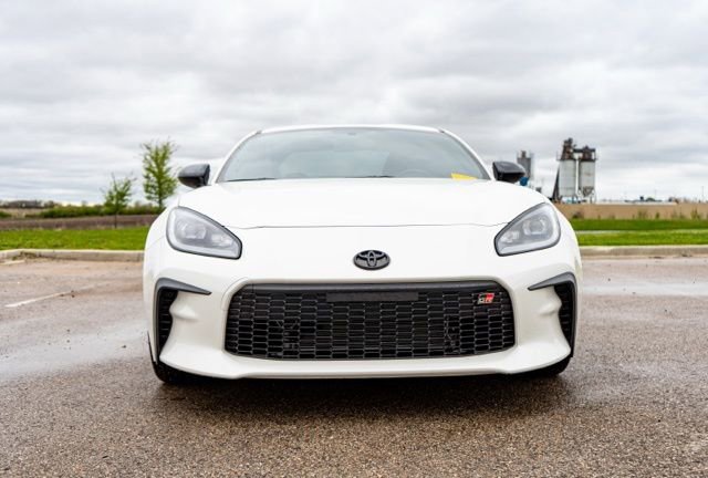 Used 2024 Toyota GR86 Premium RWD image 2