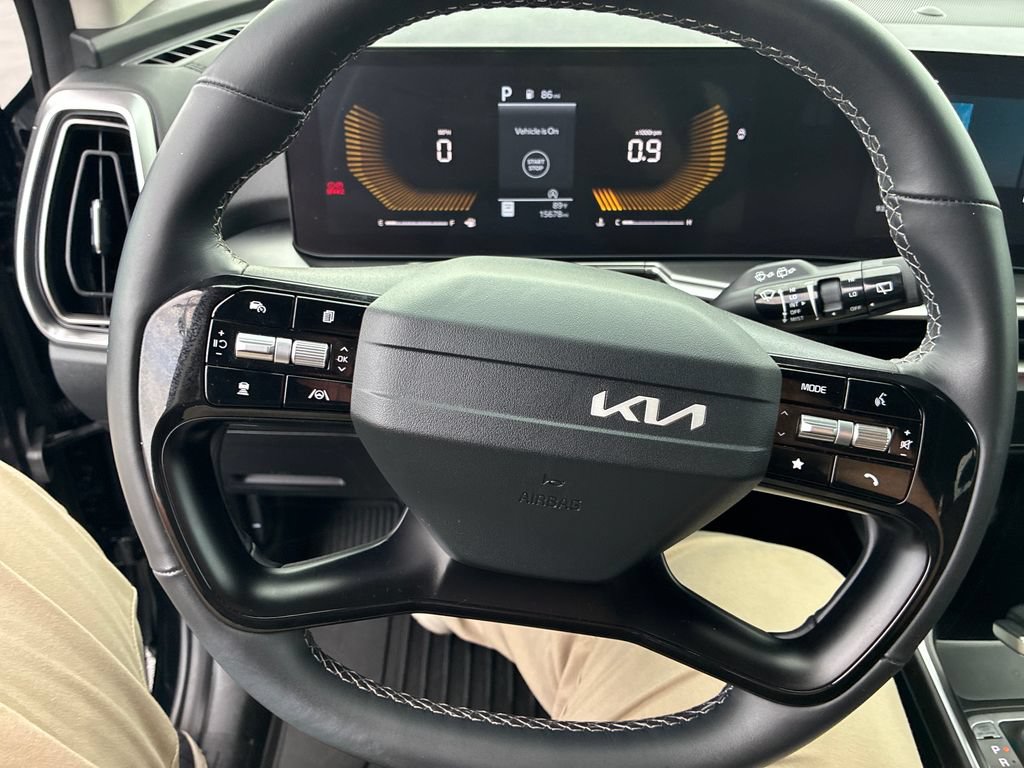 Used 2026 Kia Sorento LX FWD image 13