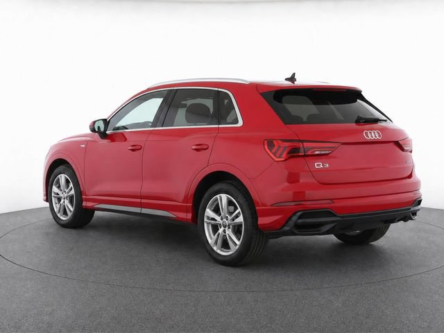 Used 2020 Audi Q3 2.0T Premium w/ Convenience Package AWD/4WD image 3