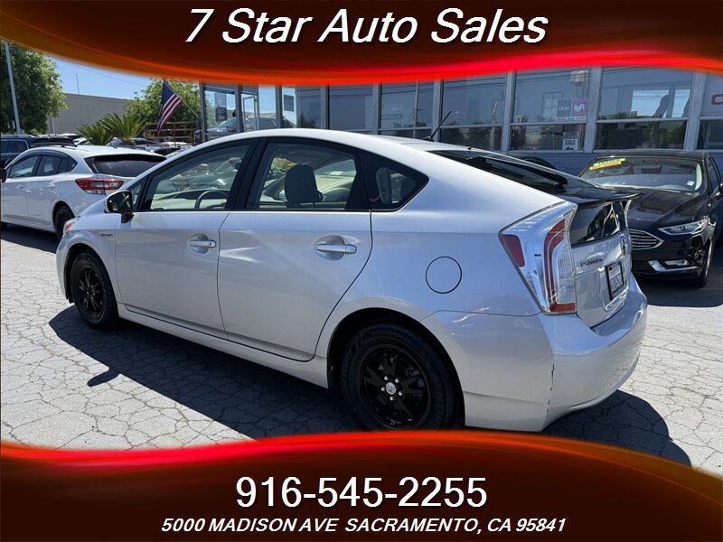 Used 2015 Toyota Prius Two FWD image 6