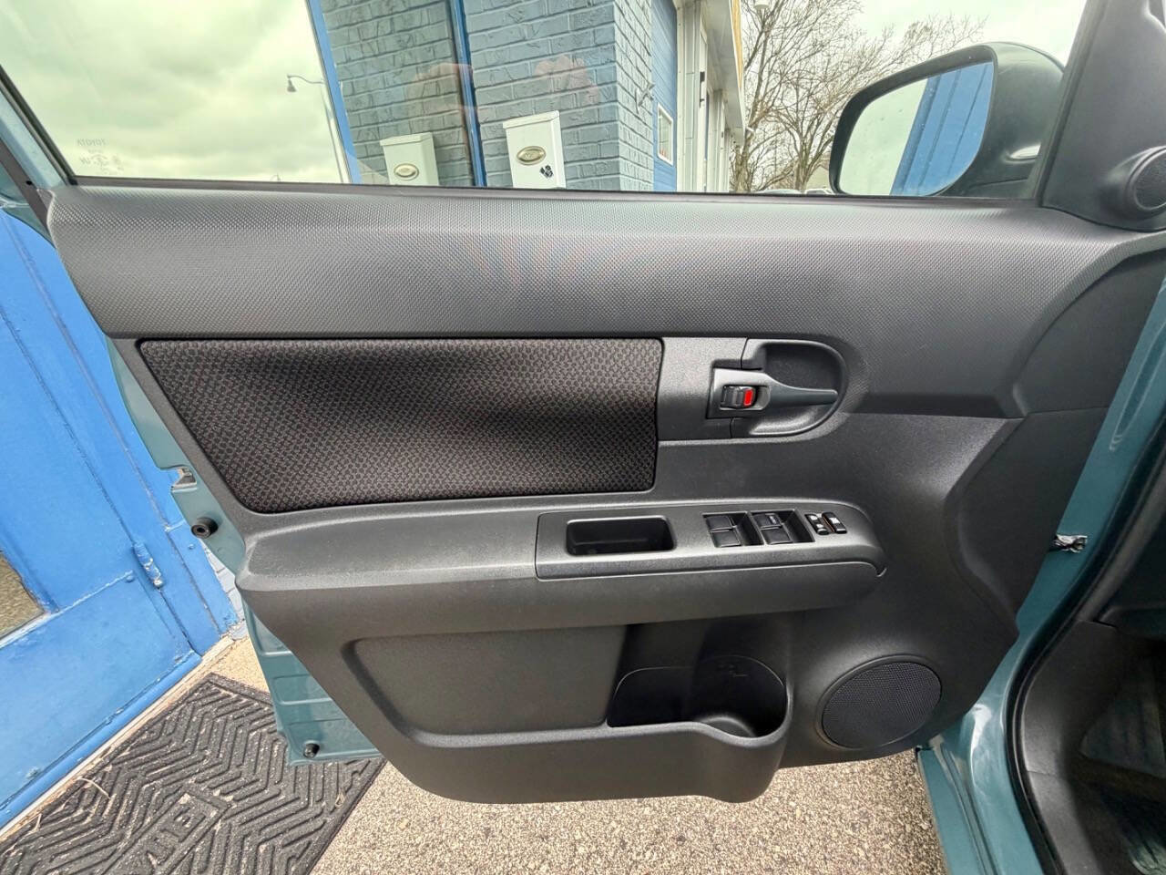 Used 2009 Scion xB FWD image 44