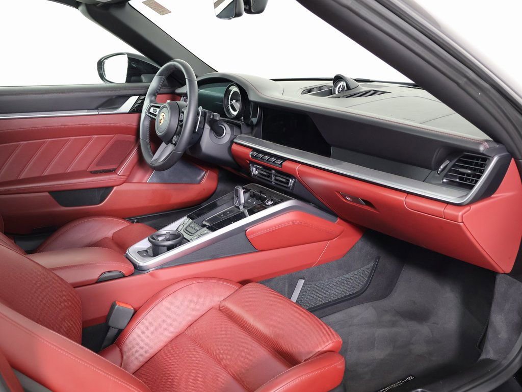 Certified 2021 Porsche 911 Targa 4S AWD/4WD image 4