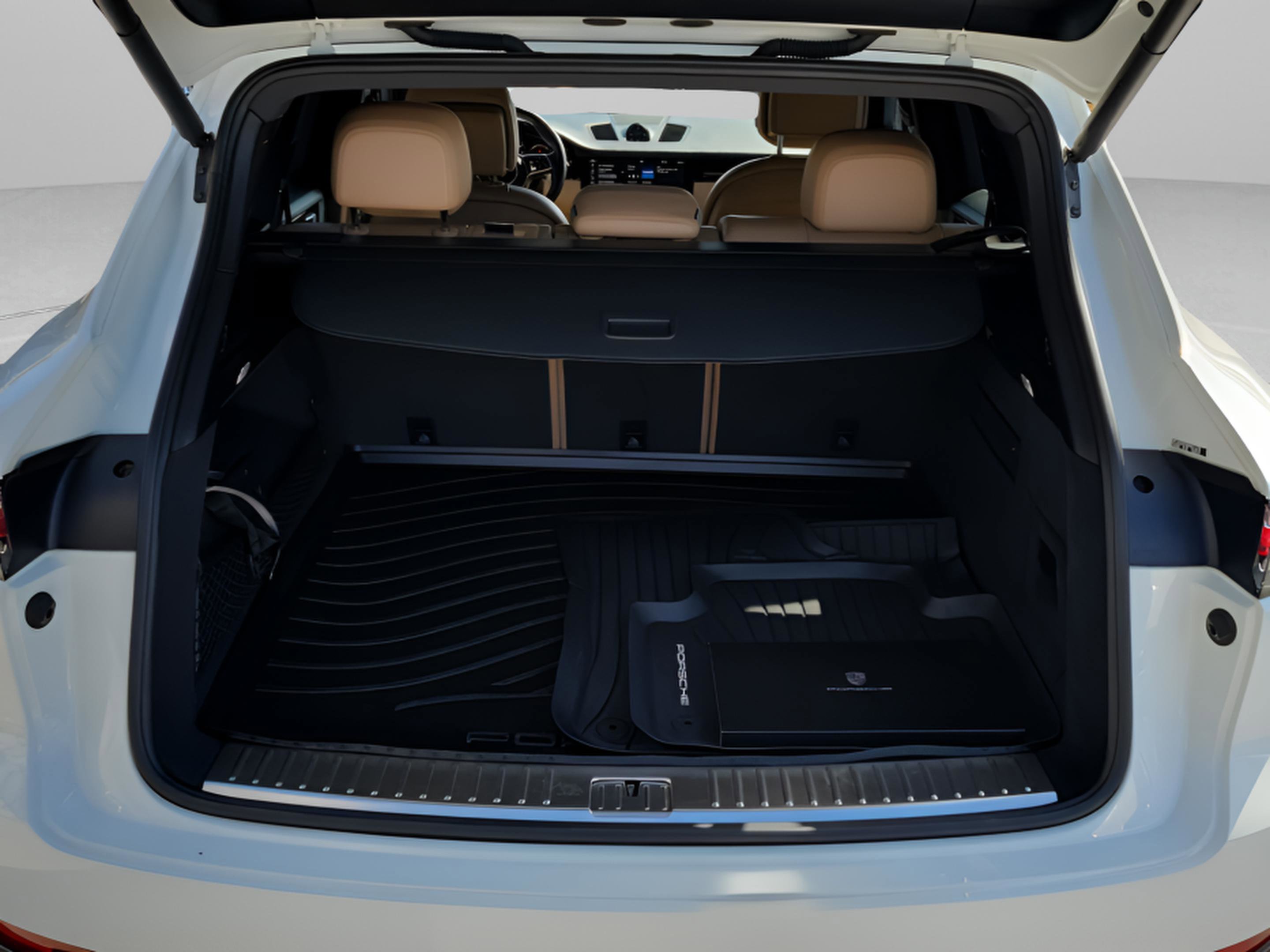 Used 2019 Porsche Cayenne Base image 30