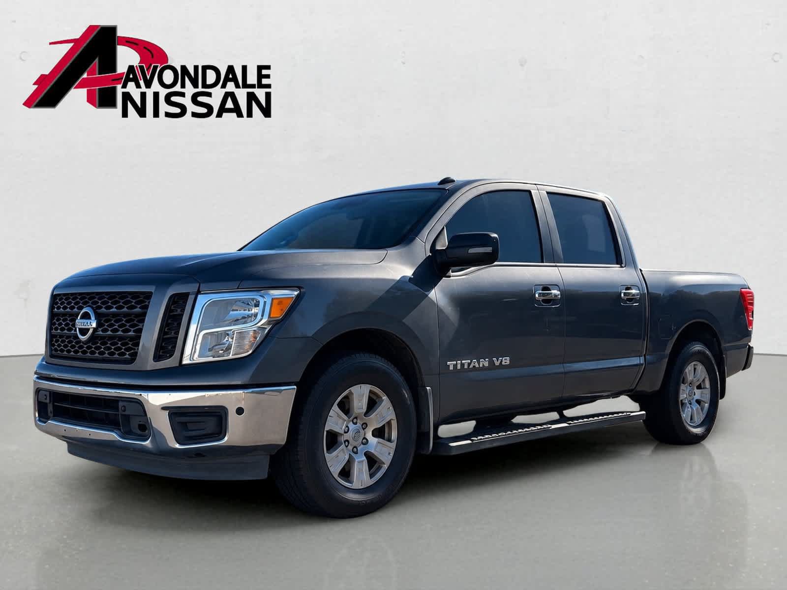 Used 2019 Nissan Titan SV w/ SV Convenience Package RWD image 2