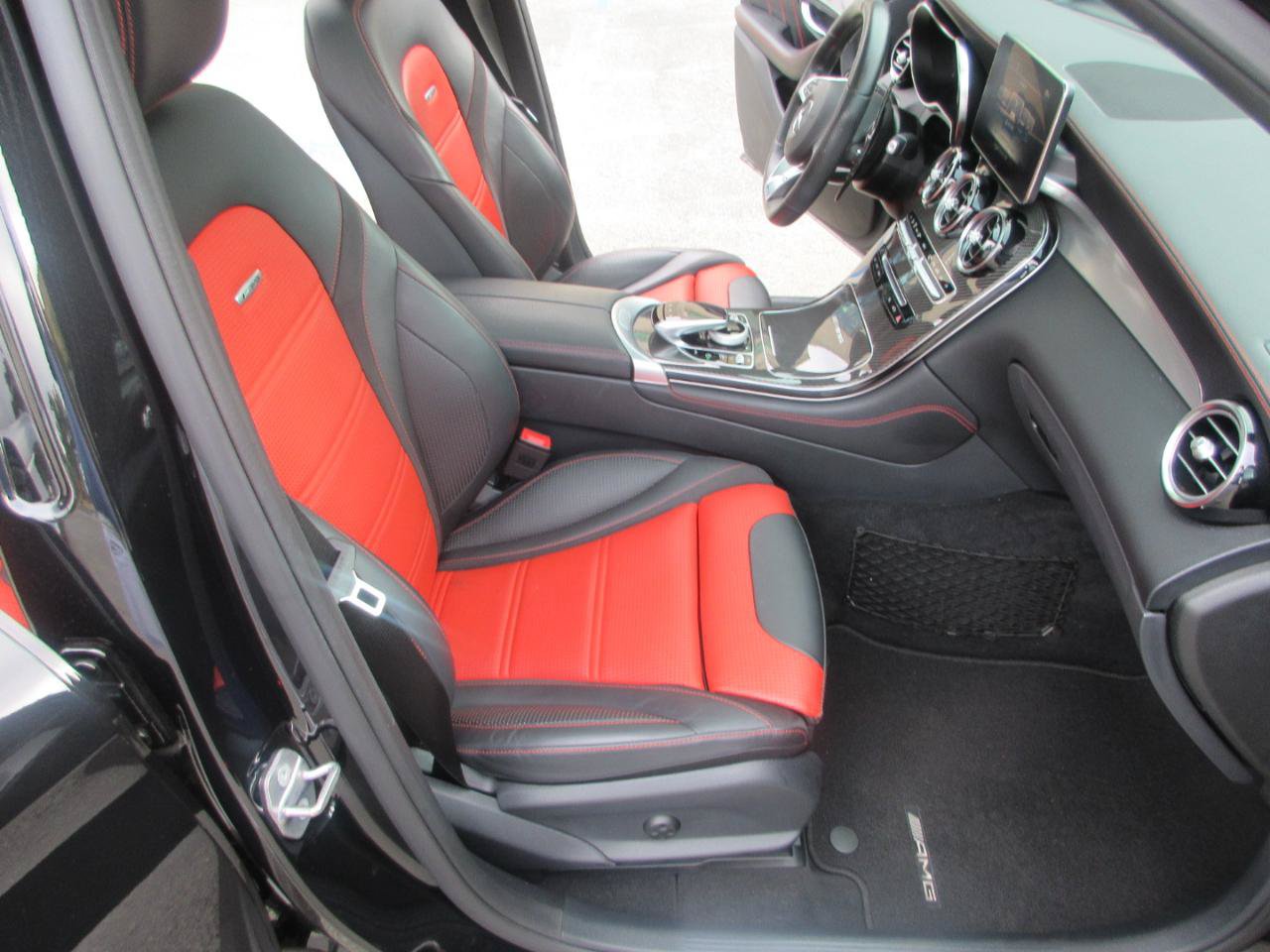 Used 2019 Mercedes-Benz GLC 63 AMG 4MATIC image 24