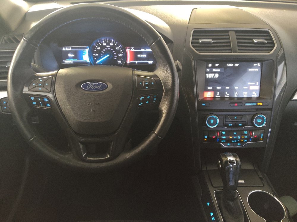Used 2018 Ford Explorer XLT w/ Equipment Group 202A image 22