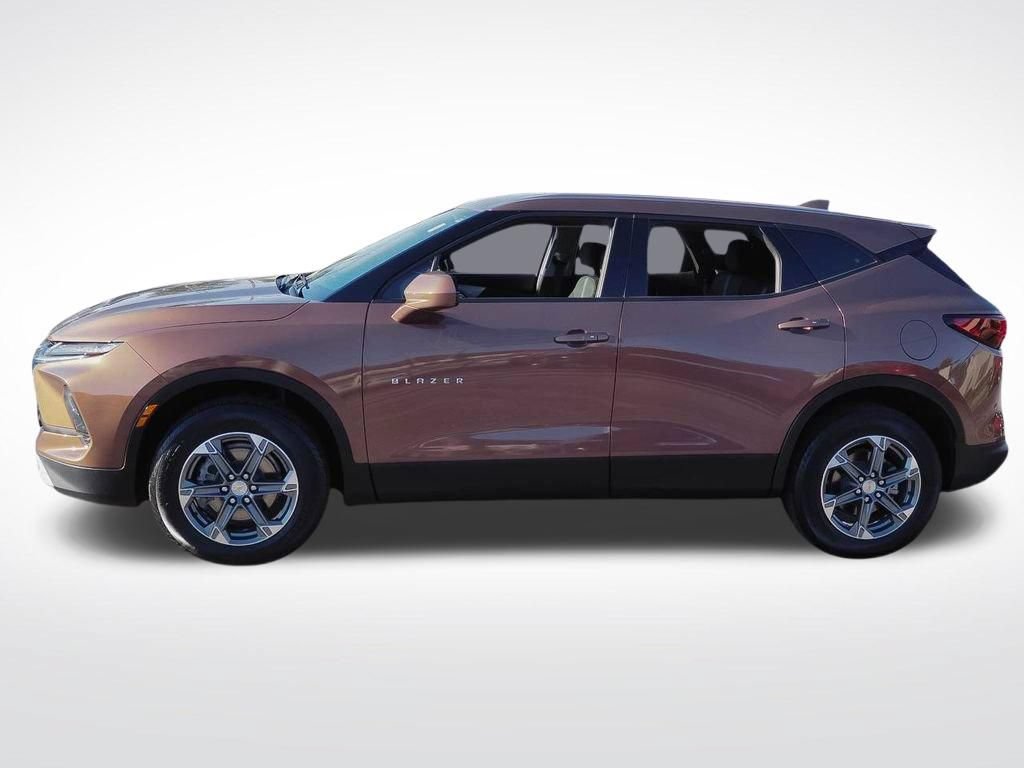Certified 2023 Chevrolet Blazer LT AWD/4WD image 4