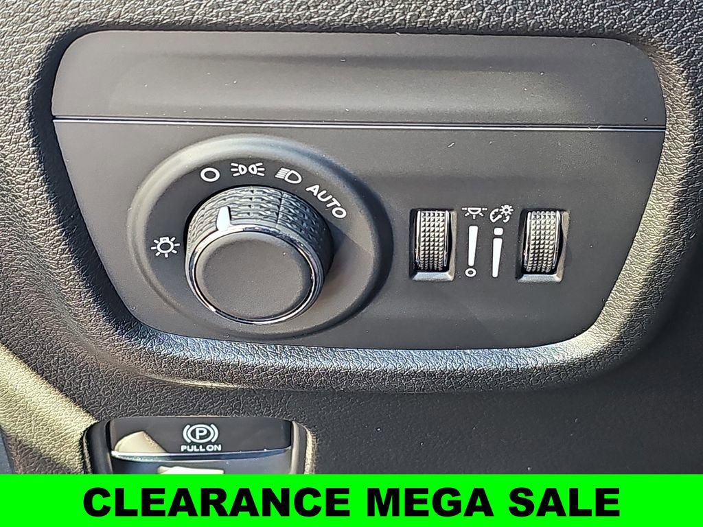 New 2025 Jeep Grand Cherokee Altitude image 26