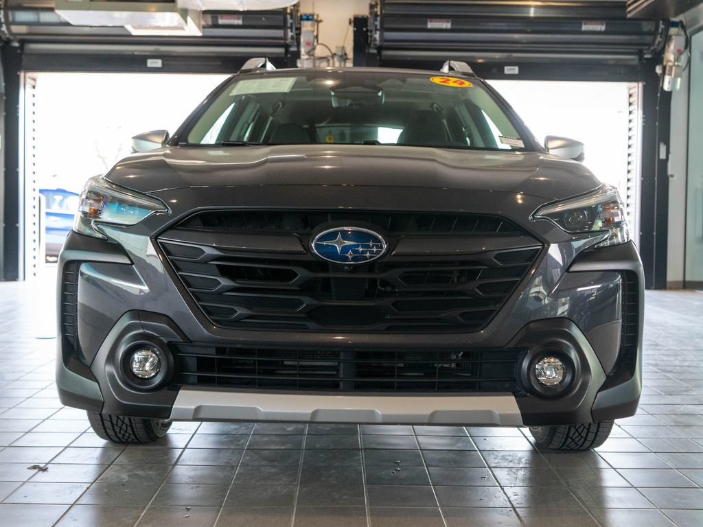 Used 2024 Subaru Outback Touring XT AWD/4WD image 3