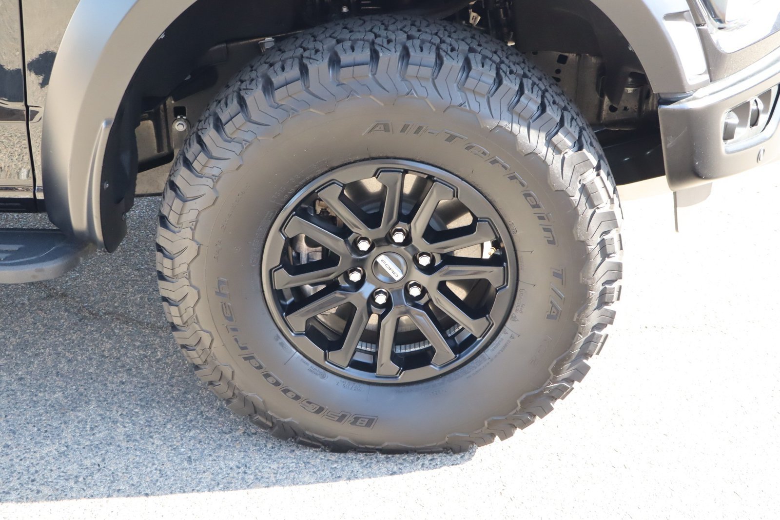 Used 2025 Ford F150 Raptor AWD/4WD image 10