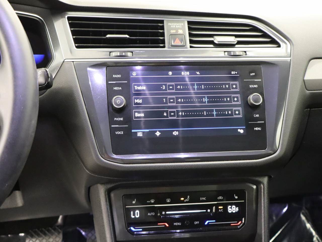 Certified 2023 Volkswagen Tiguan SE w/ Panoramic Sunroof Package FWD image 11