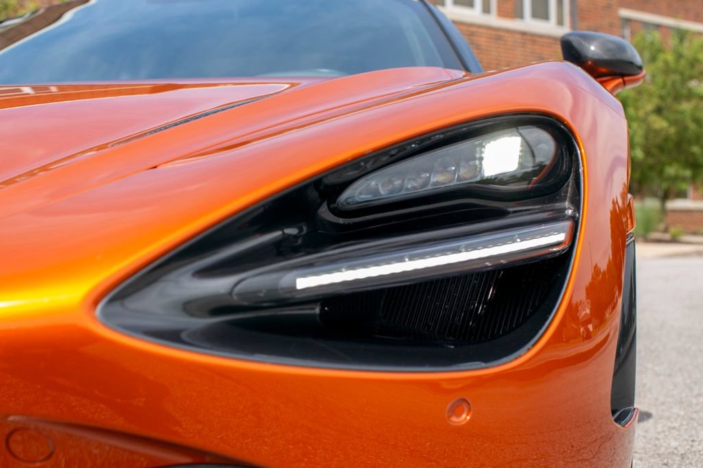 Used 2018 McLaren 720S Performance RWD image 32