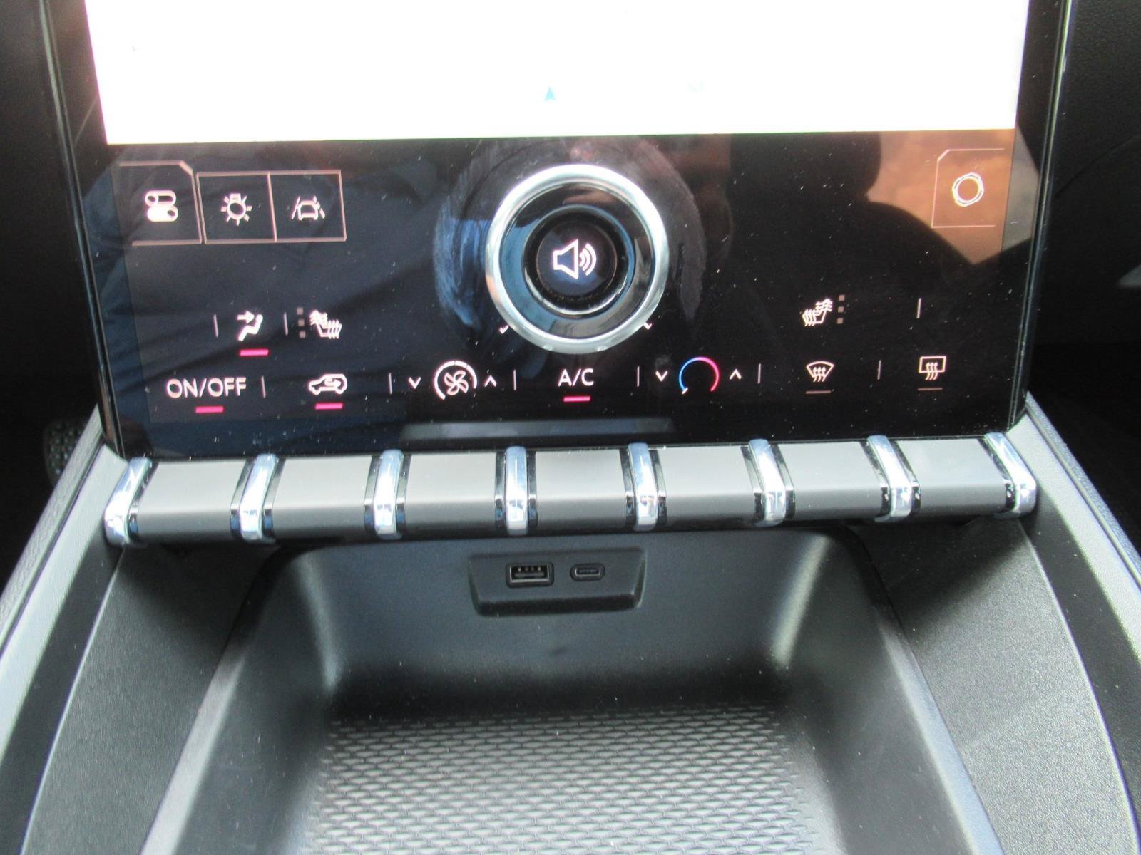 Used 2026 GMC Terrain Elevation w/ Black Edition FWD image 26