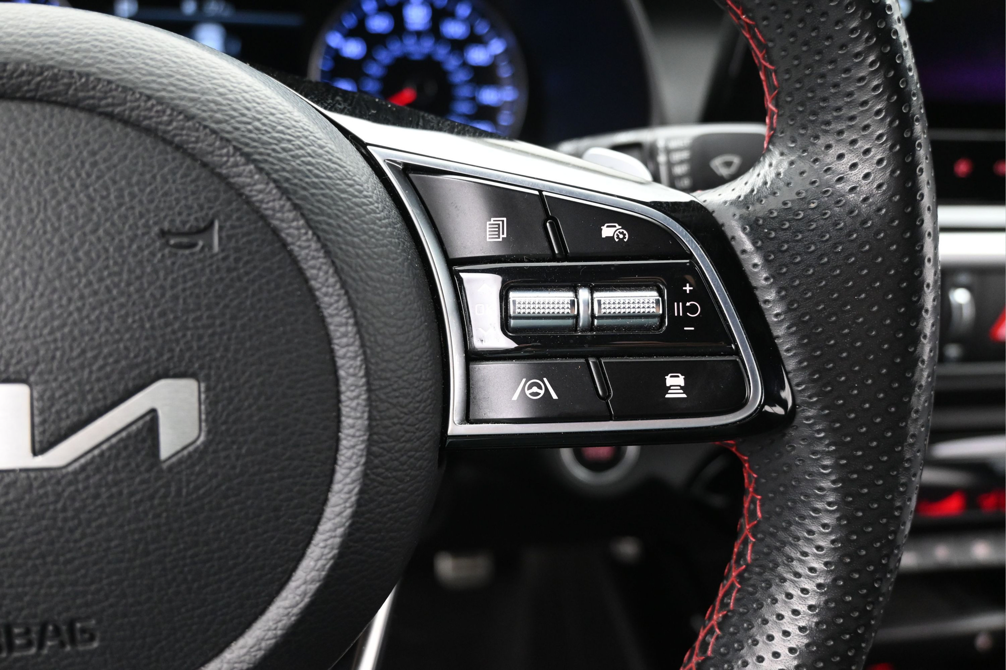 Used 2023 Kia Forte GT FWD image 15