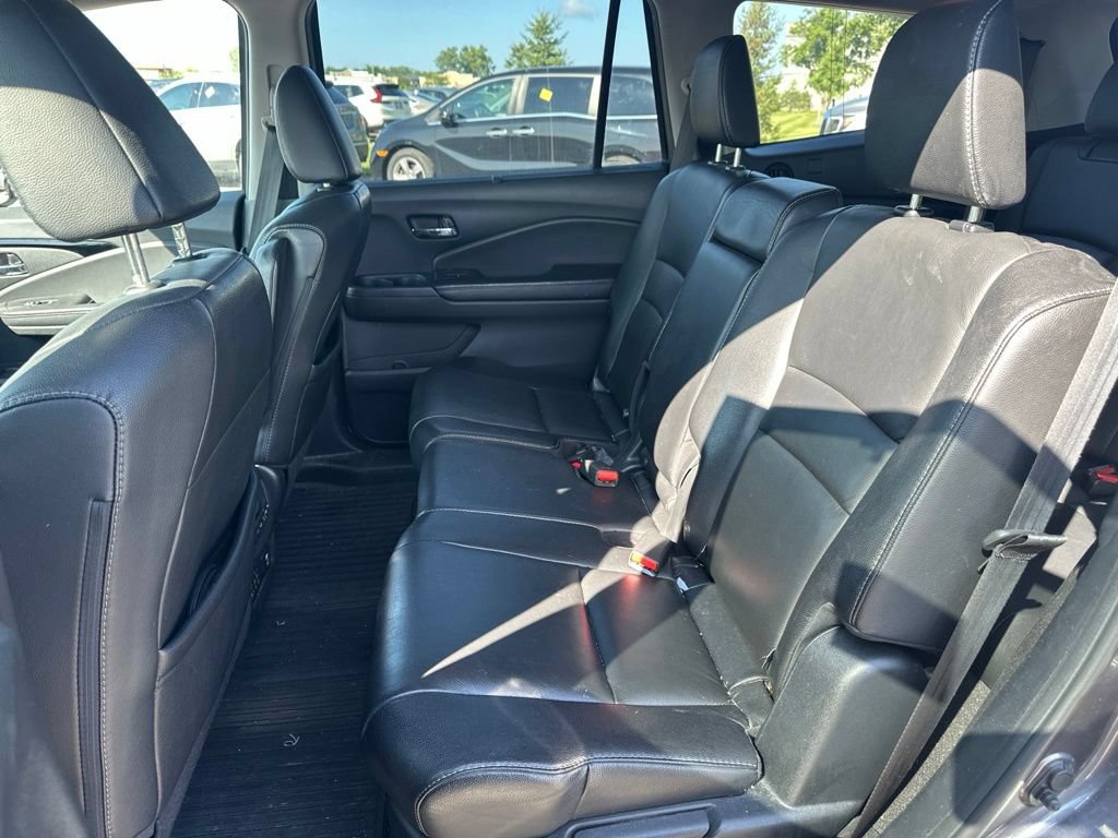 Used 2017 Honda Pilot Touring image 16