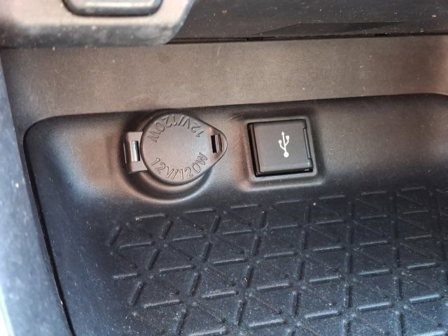 Used 2021 Toyota RAV4 XLE w/ Convenience Package image 31