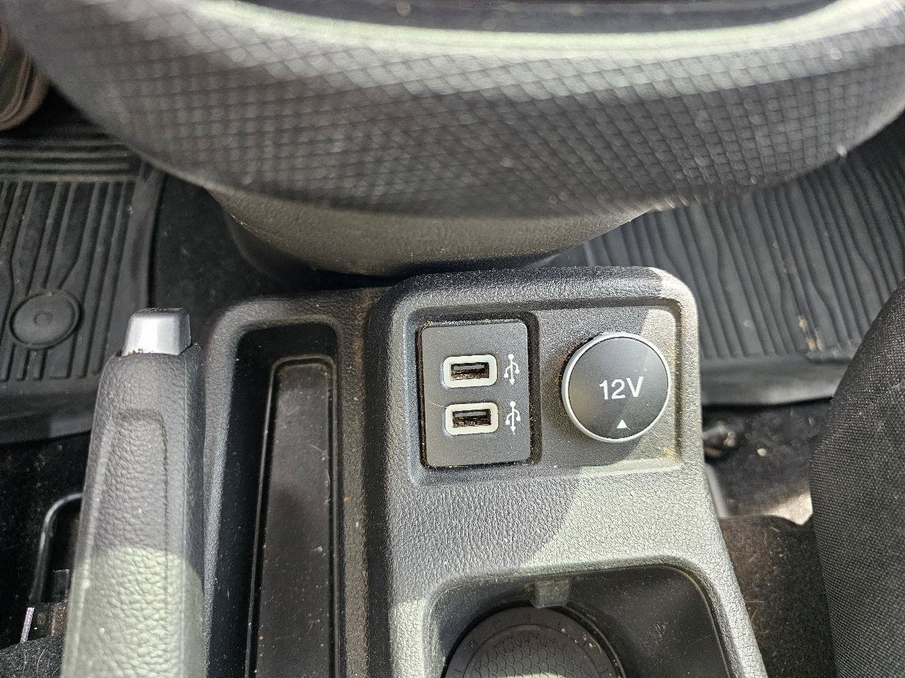 Used 2019 Ford Transit Connect XLT FWD image 15