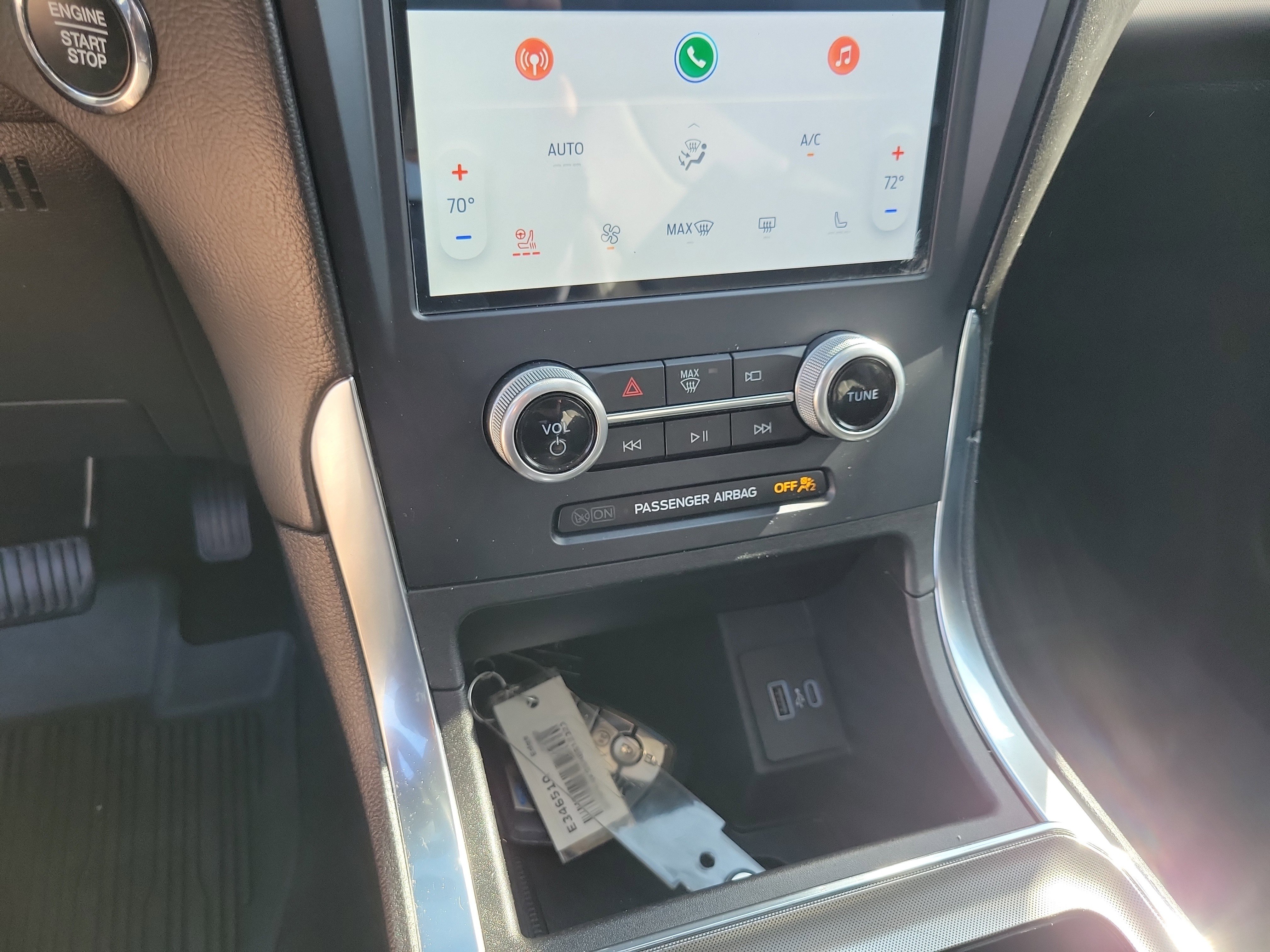 Certified 2022 Ford Edge Titanium w/ Class II Trailer Tow Package image 9