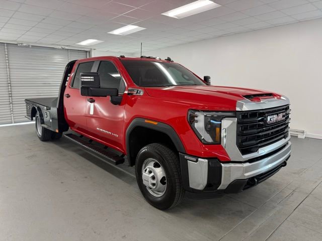 Used 2024 GMC Sierra 3500 Pro w/ Convenience Package image 3