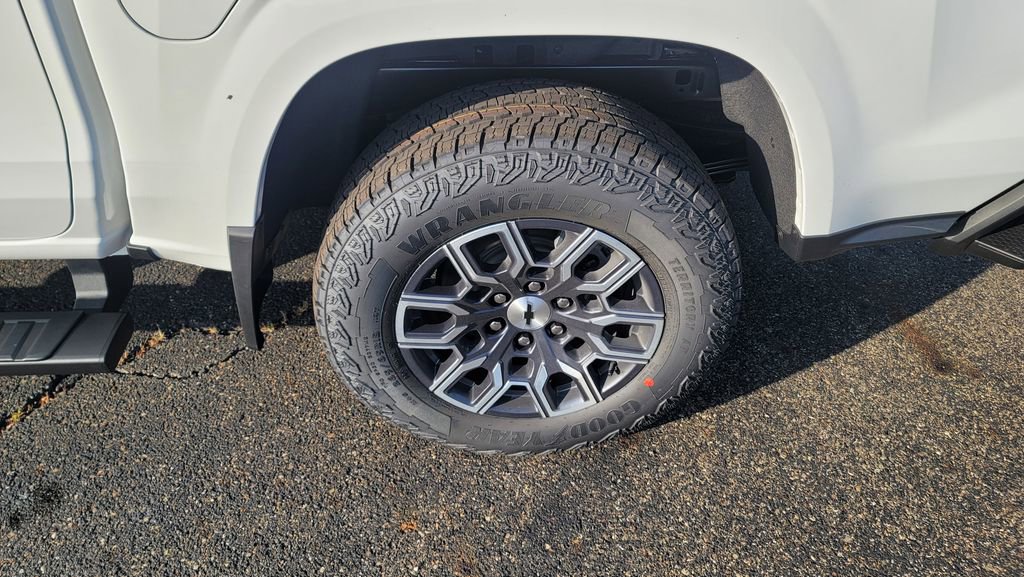 New 2026 Chevrolet Colorado Z71 image 8