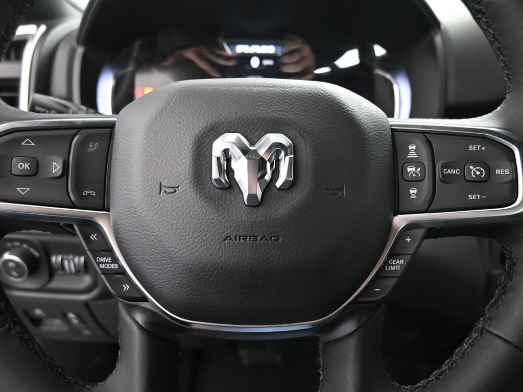 Used 2025 RAM 1500 Big Horn image 32