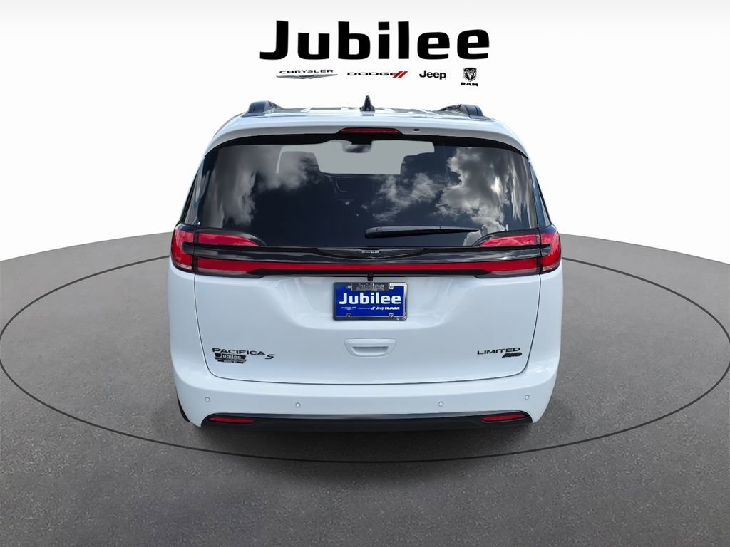 New 2026 Chrysler Pacifica Limited w/ Uconnect Theater Family Group image 3