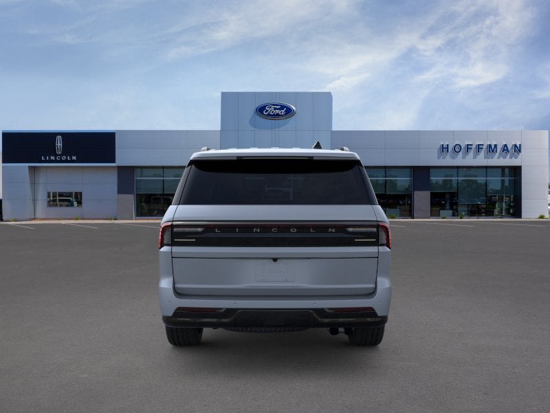 New 2026 Lincoln Navigator Reserve w/ Jet Appearance Package AWD/4WD image 25