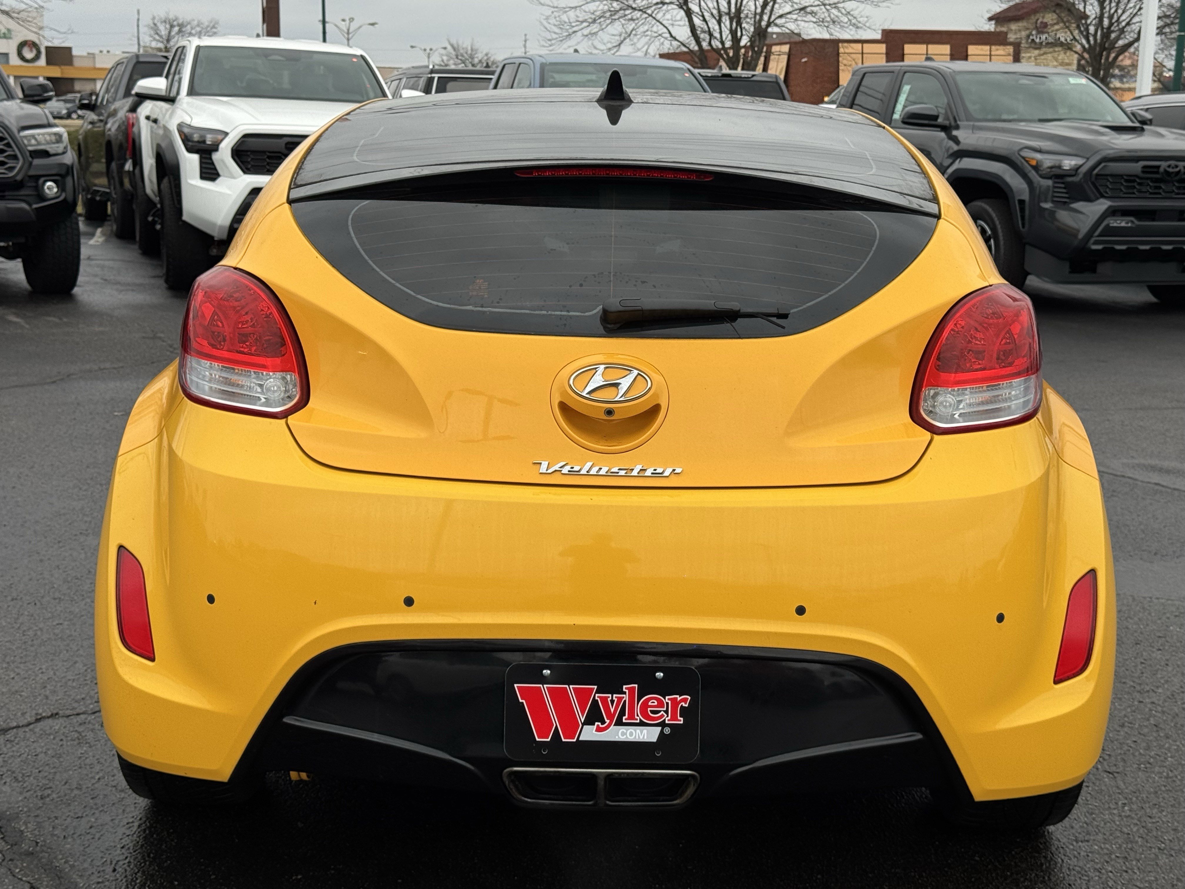 Used 2016 Hyundai Veloster w/ Option Group 02 image 15