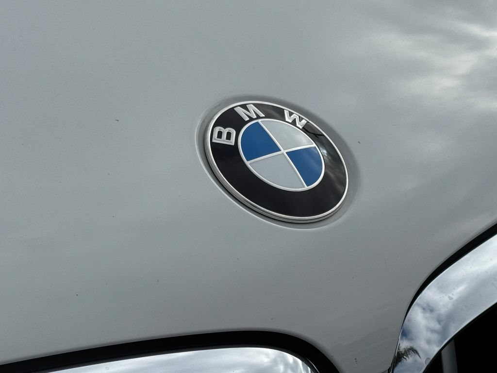 Used 2019 BMW X5 xDrive40i w/ Convenience Package AWD/4WD image 4