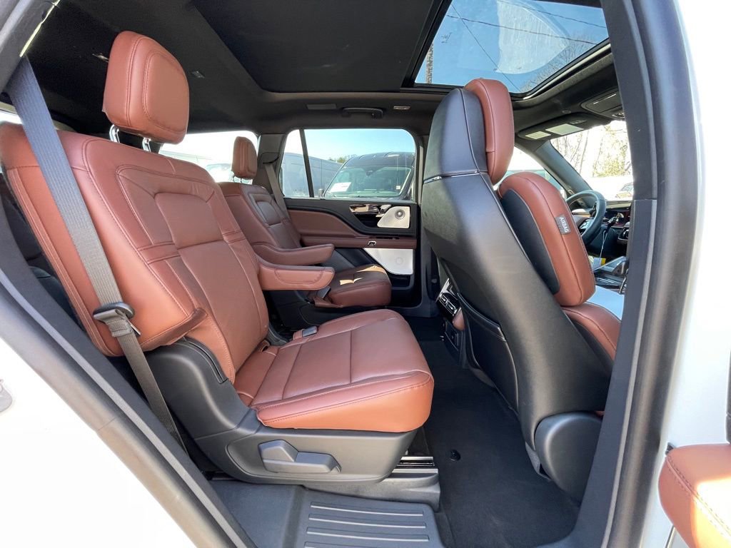New 2026 Lincoln Aviator Reserve image 26