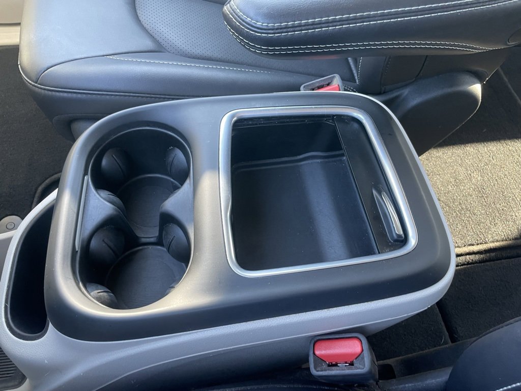 Used 2024 Chrysler Pacifica Touring-L image 50