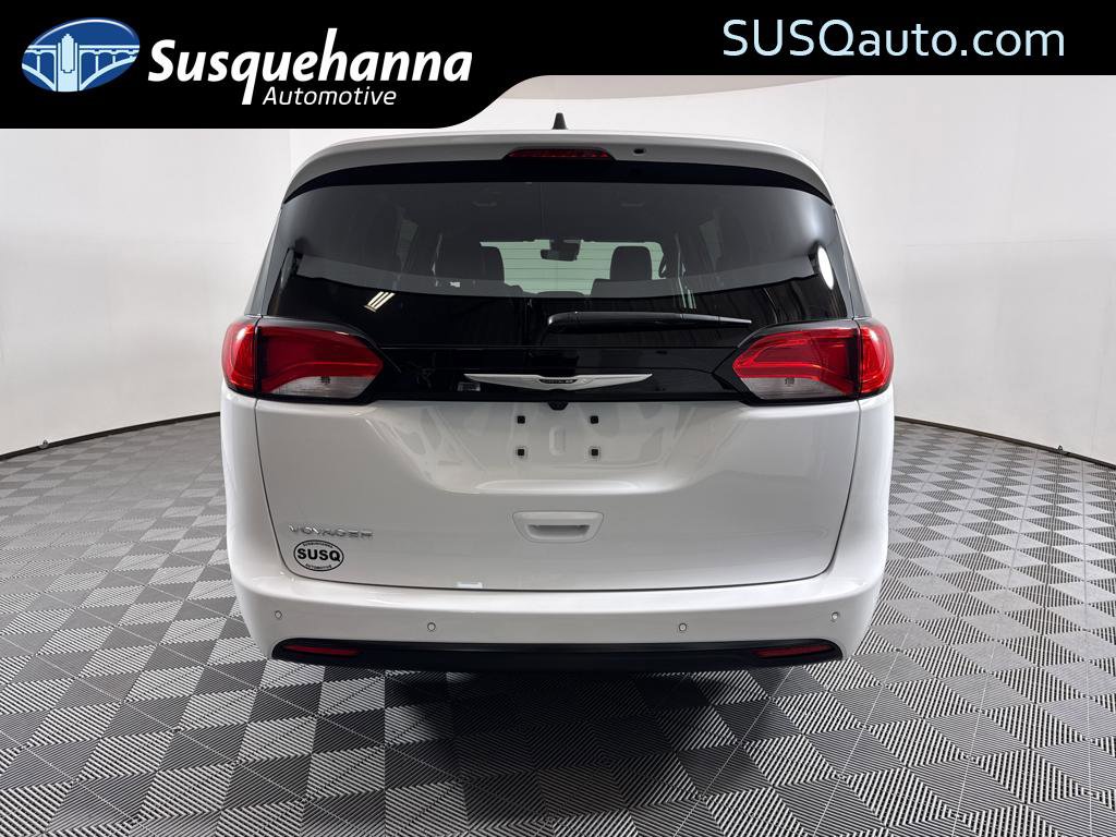 New 2026 Chrysler Voyager LX image 12