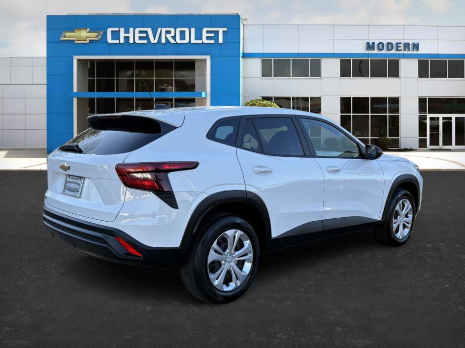 Certified 2025 Chevrolet Trax LS image 5