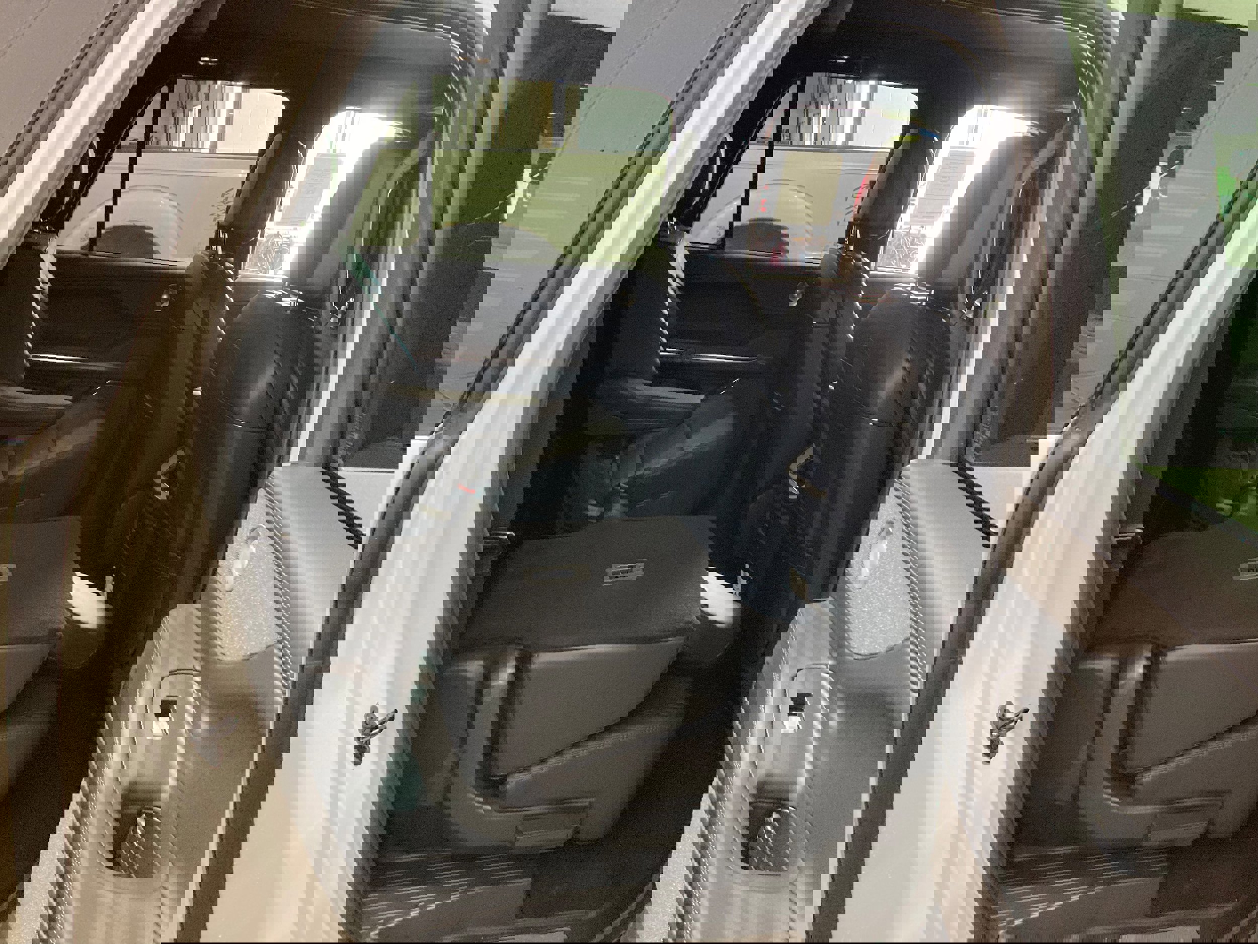 Used 2025 Lincoln Navigator L Reserve w/ Jet Appearance Package image 9