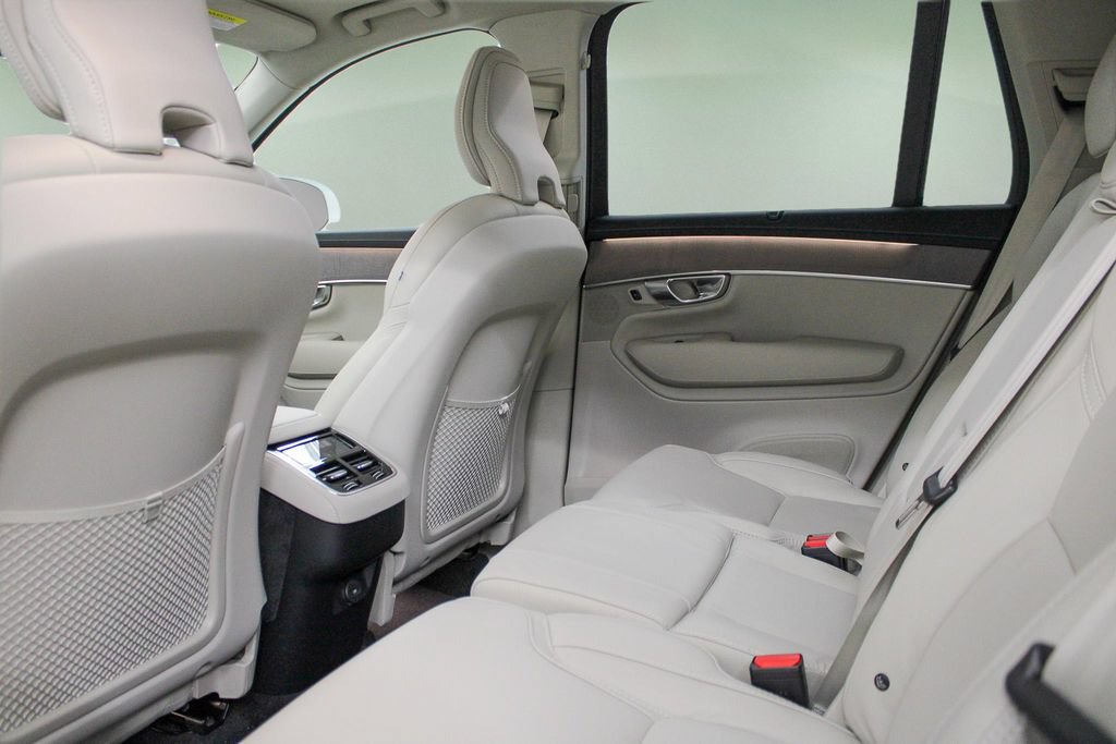 New 2026 Volvo XC90 B6 Ultra w/ Protection Package AWD/4WD image 27