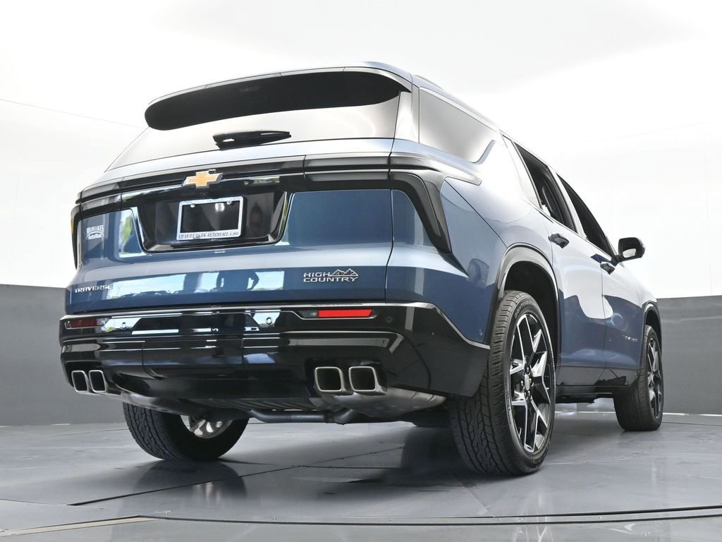 Used 2025 Chevrolet Traverse High Country image 71