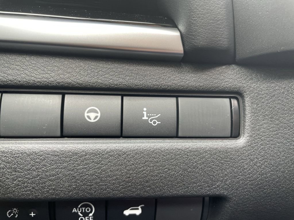 Certified 2025 Nissan Rogue SL w/ Tech Package AWD/4WD image 35