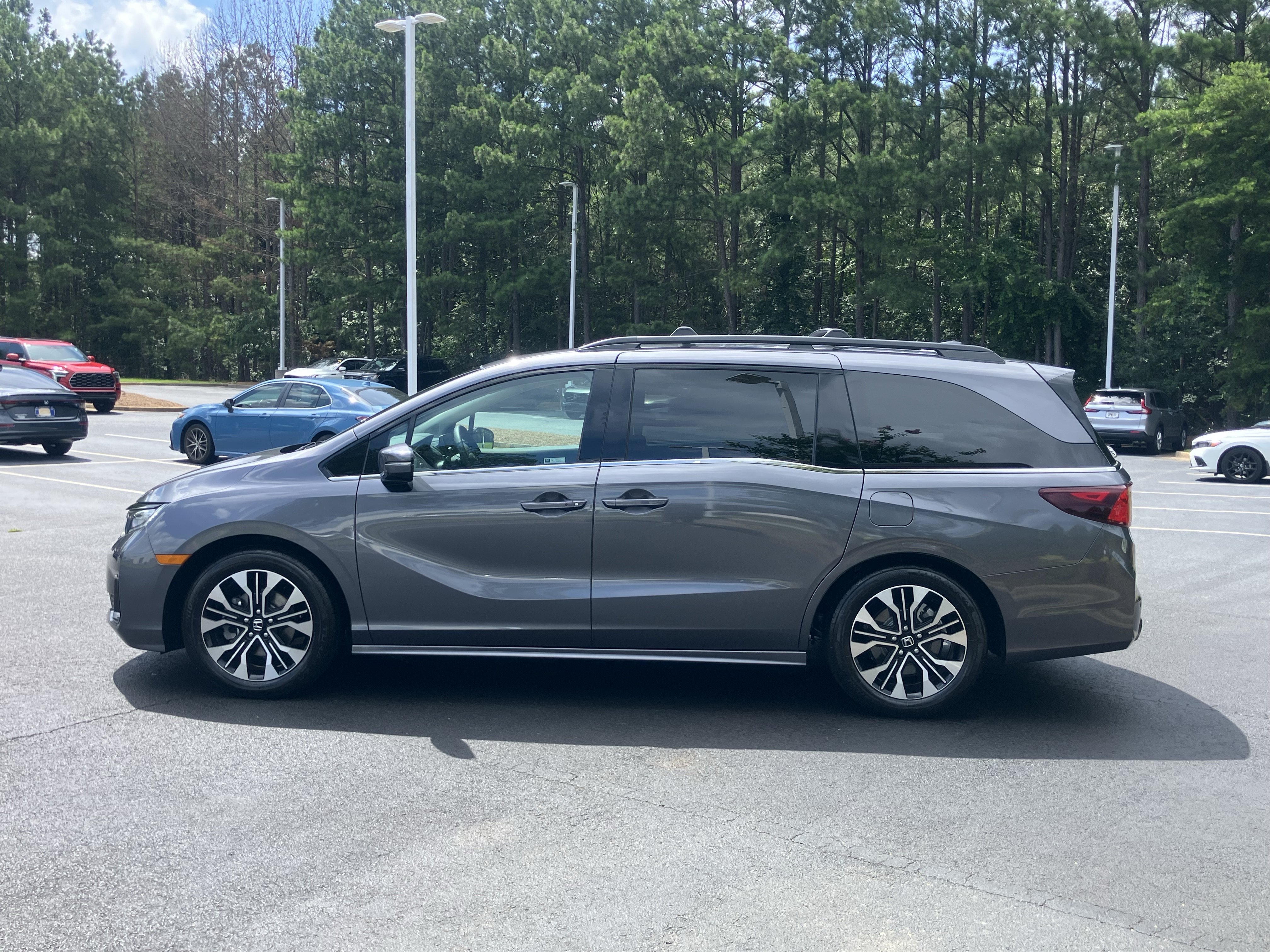 Used 2026 Honda Odyssey Elite image 13