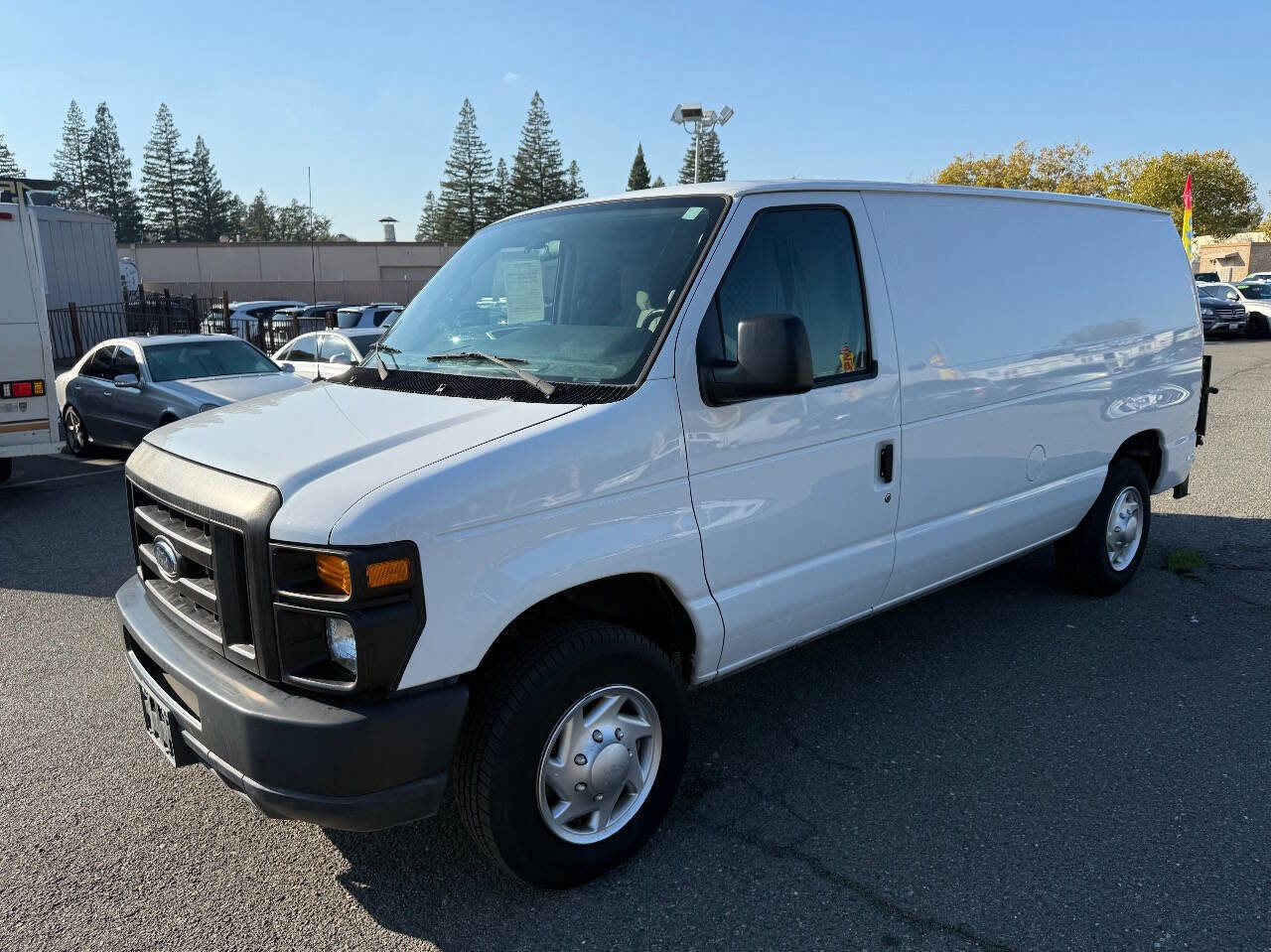 Used 2011 Ford E-150 and Econoline 150 w/ Commercial Cargo Van Pkg image 3