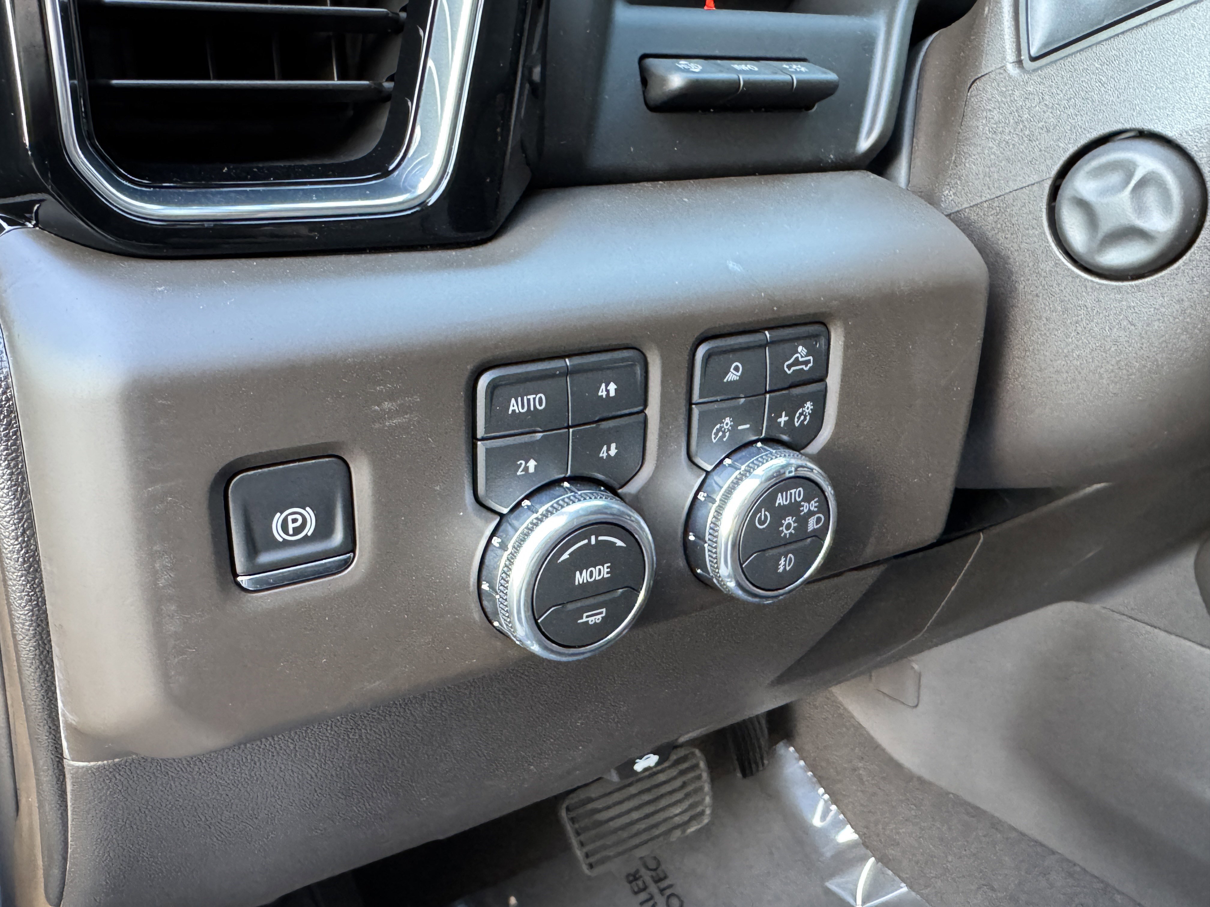 New 2026 GMC Sierra 1500 Denali w/ Denali Reserve Package image 18