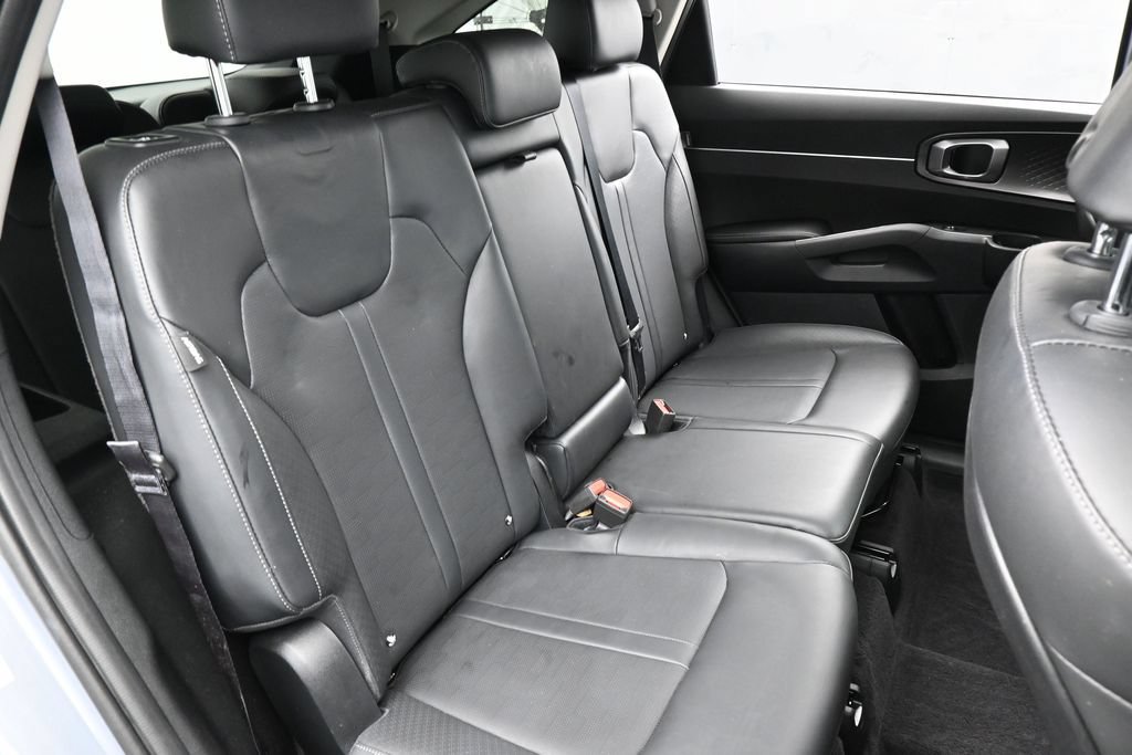 Used 2025 Kia Sorento S w/ Panoramic Sunroof Package FWD image 48