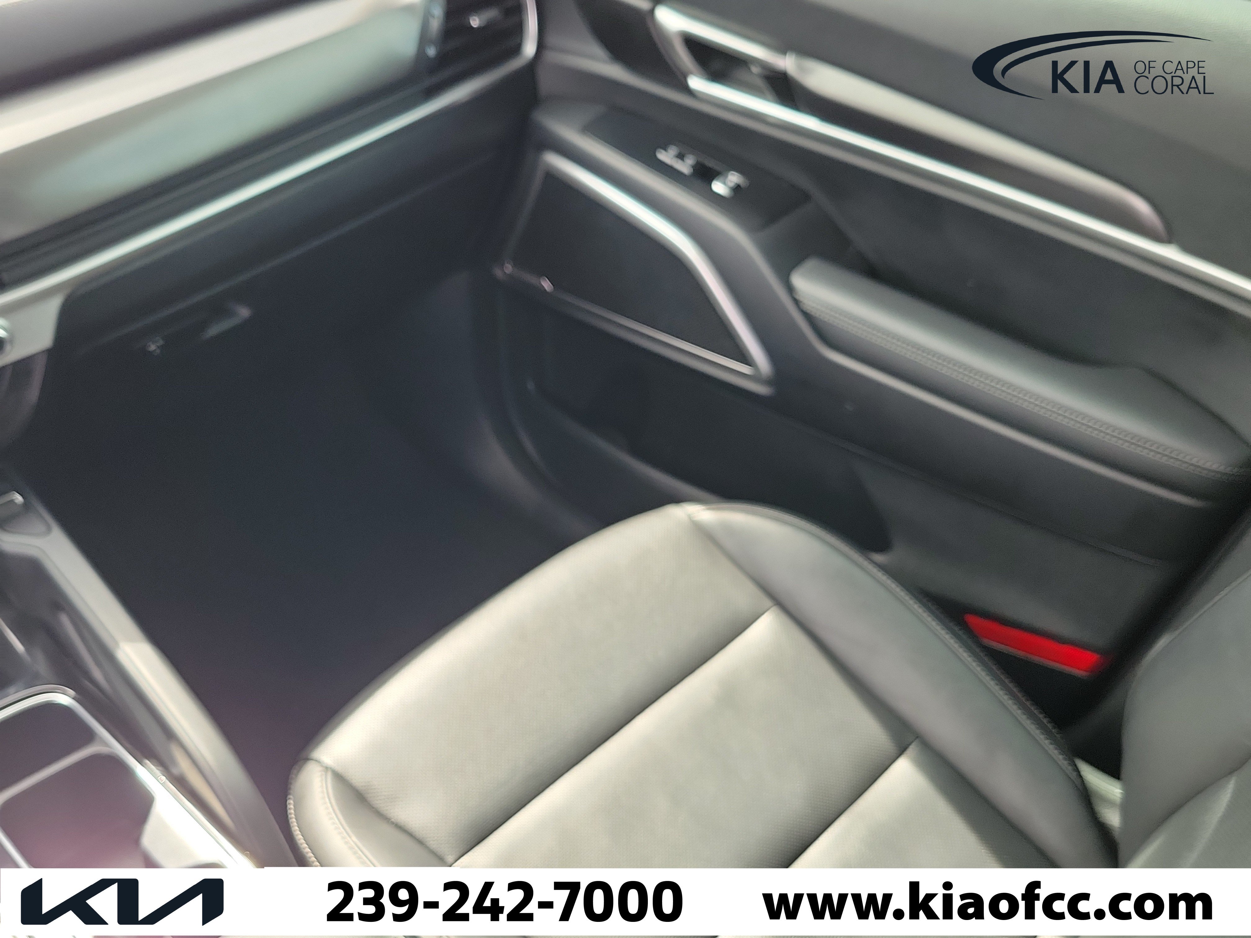 Certified 2023 Kia Telluride S w/ S Sunroof Package AWD/4WD image 18