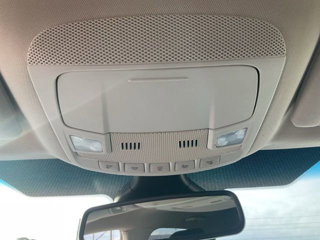 Used 2020 Ford Edge SEL image 14