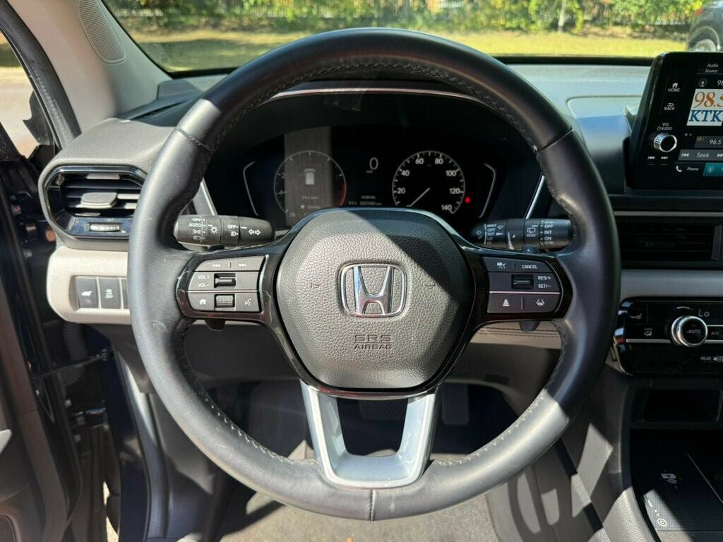 Used 2025 Honda Pilot EX-L image 5