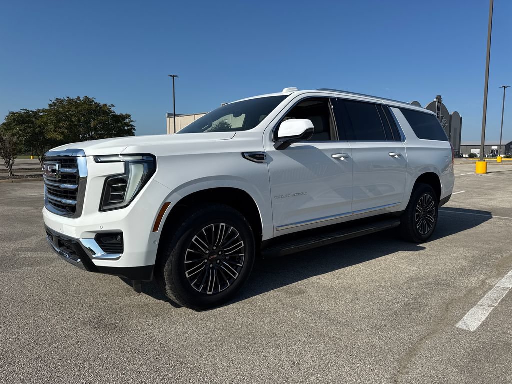 New 2026 GMC Yukon XL Elevation AWD/4WD image 2