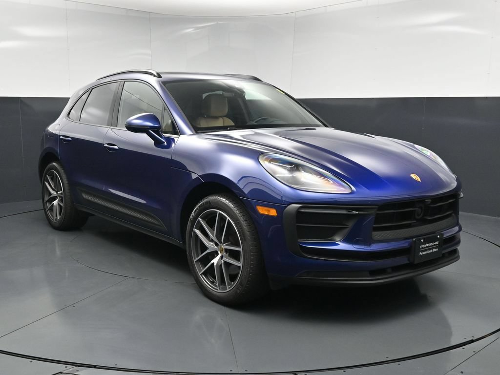Used 2024 Porsche Macan AWD/4WD image 12