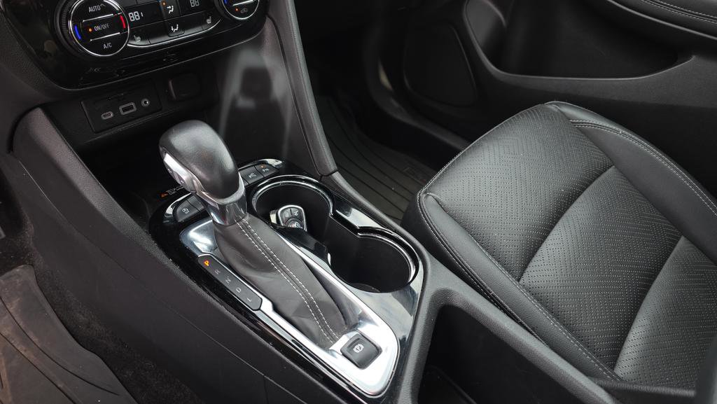 Used 2022 Buick Encore GX Essence w/ Advanced Technology Package image 28