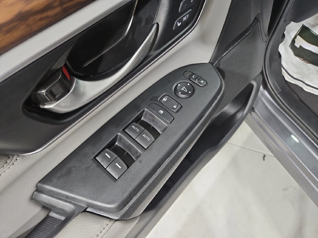 Used 2021 Honda CR-V EX-L image 11