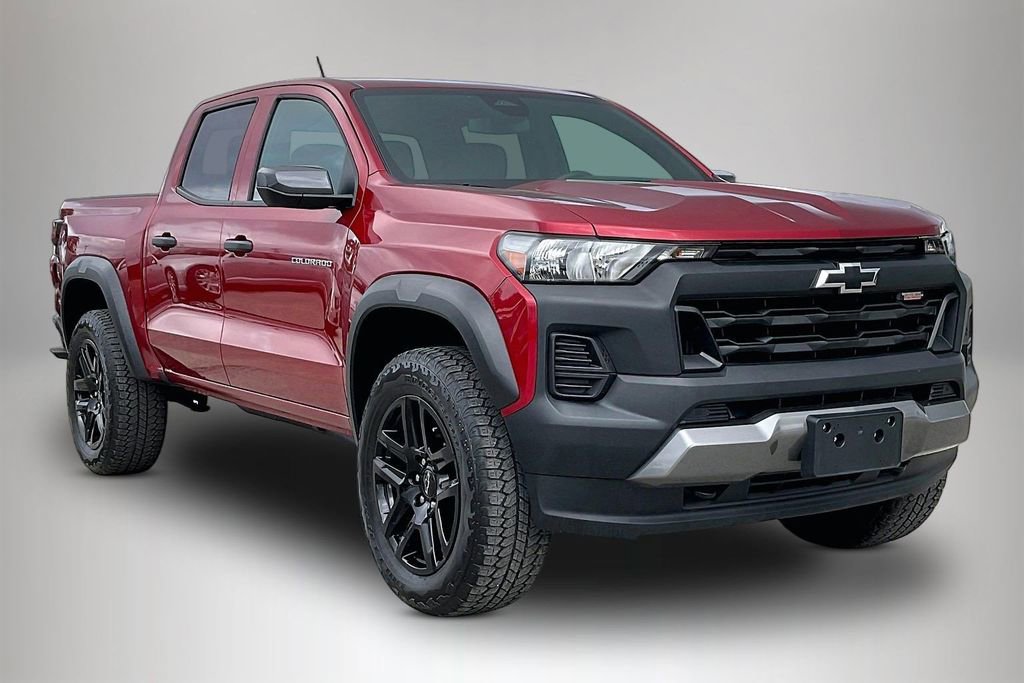 Used 2025 Chevrolet Colorado Trail Boss image 1