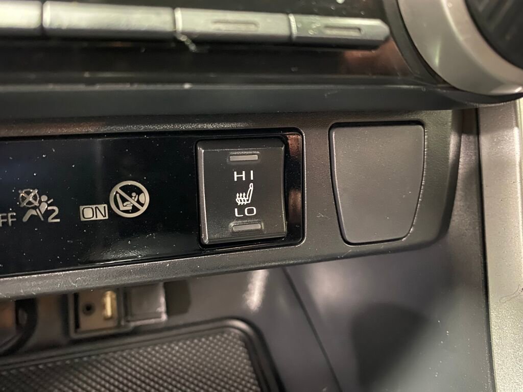 Used 2019 Toyota RAV4 XLE image 14